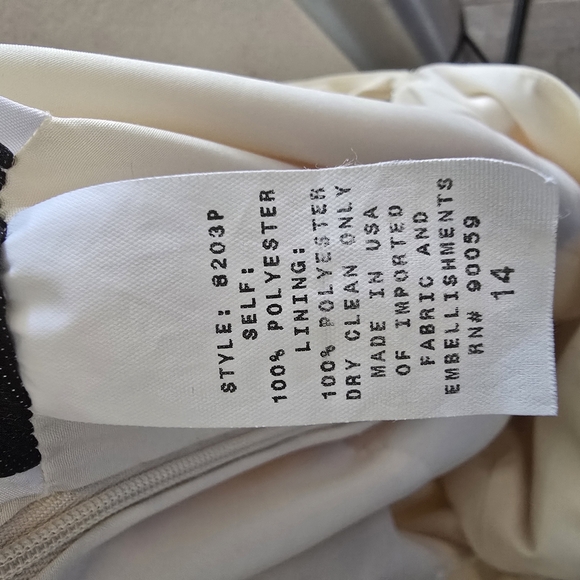 Pale Yellow Michaelangelo gown with rhinestone straps, size 14. Elegant & flowy. - Picture 6 of 8